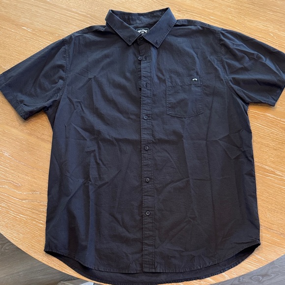 Billabong Men's Dark Blue Short Sleeve Shirt - Picture 1 of 4